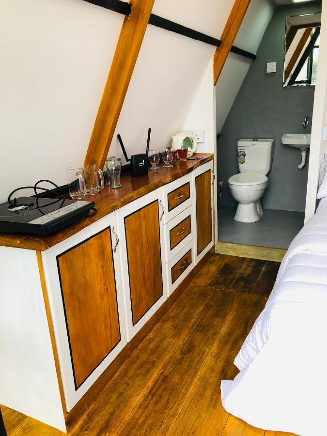 The We2 "Wildwood Elegance Escape" Bed and Breakfast Induruwa Εξωτερικό φωτογραφία